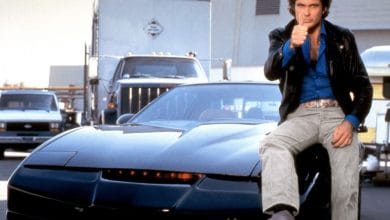 kitt e michael knight in una scena della serie tv anni 80 supercar