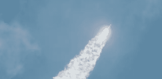 SpaceX lancia il razzo Falcon 9 per la nona volta: un volo da record