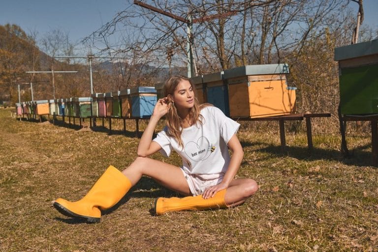Tezenis lancia un nuovo progetto a sostegno delle api
